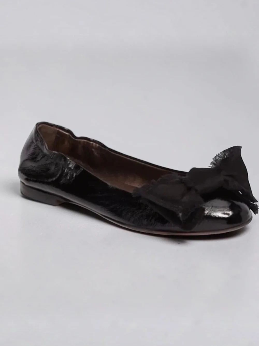 AGL ATTILIO GIUSTI LEOMBRUNI SATIN BOW PATENT LEATHER BALLET FLATS 38